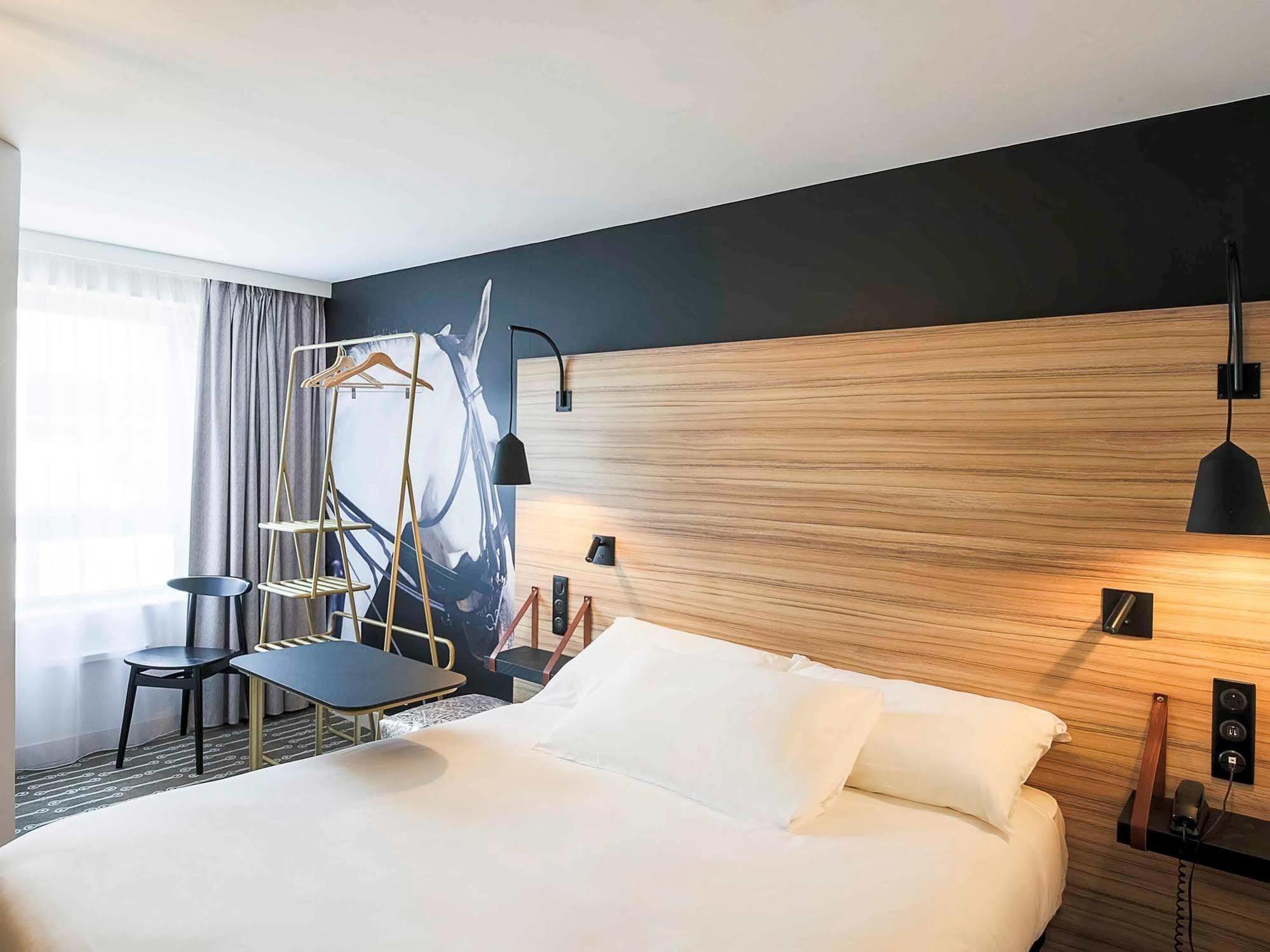 Ibis Styles Laval Centre Gare Otel Dış mekan fotoğraf