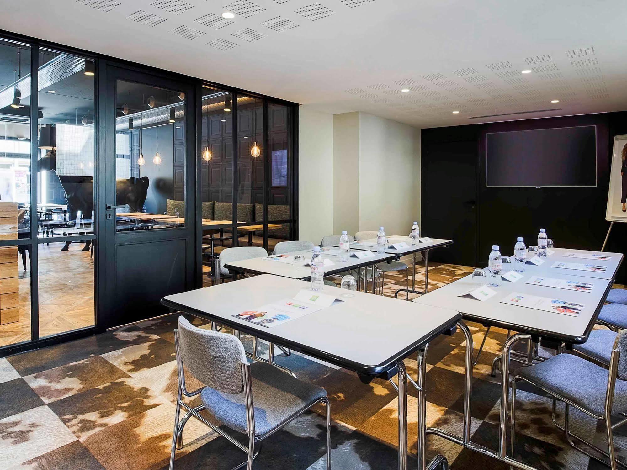 Ibis Styles Laval Centre Gare Otel Dış mekan fotoğraf