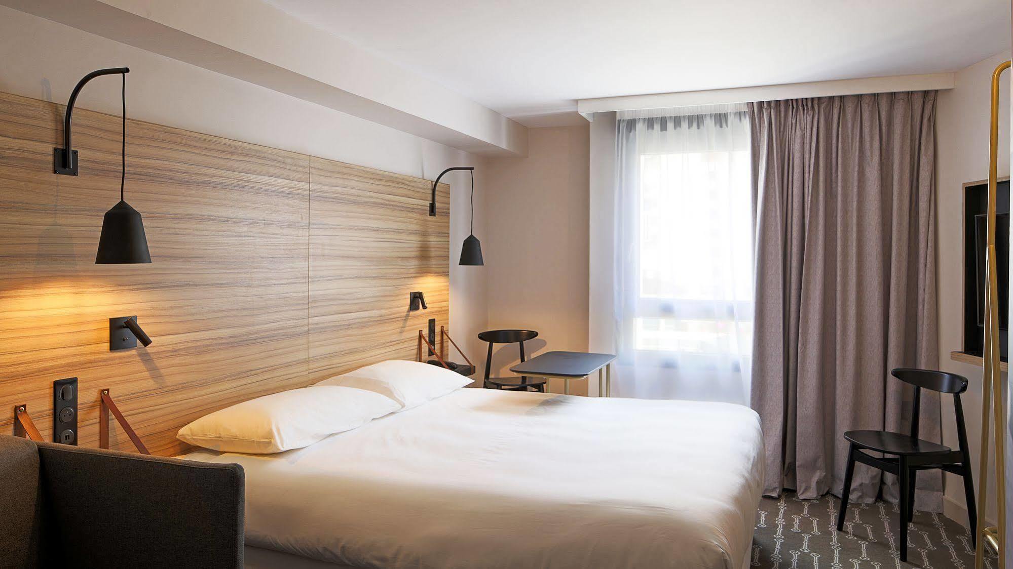 Ibis Styles Laval Centre Gare Otel Dış mekan fotoğraf